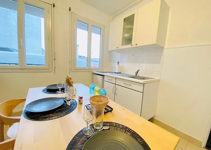 Le Joly Cocon-proche Mer-wifi-fibre Апартаменты *